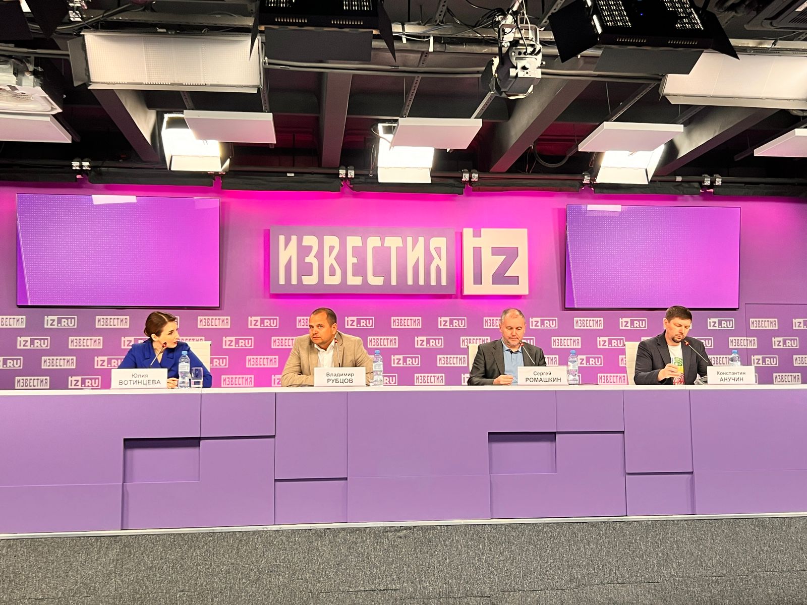 Крепкий курс рубля увеличил популярность новогоднего отдыха за рубежом