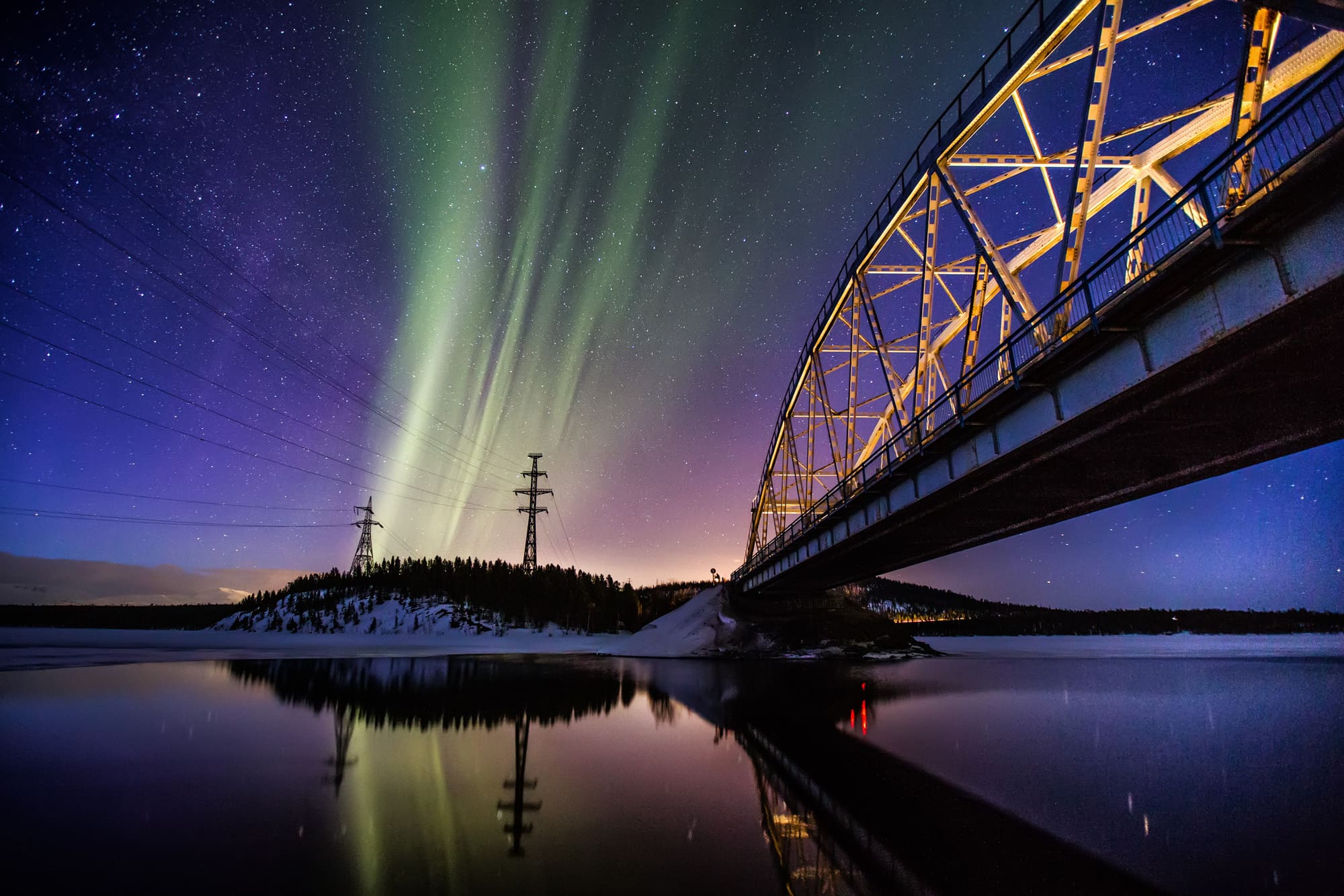 Туроператоры рассказали, как поймать северное сияние в Мурманской области и на Ямале