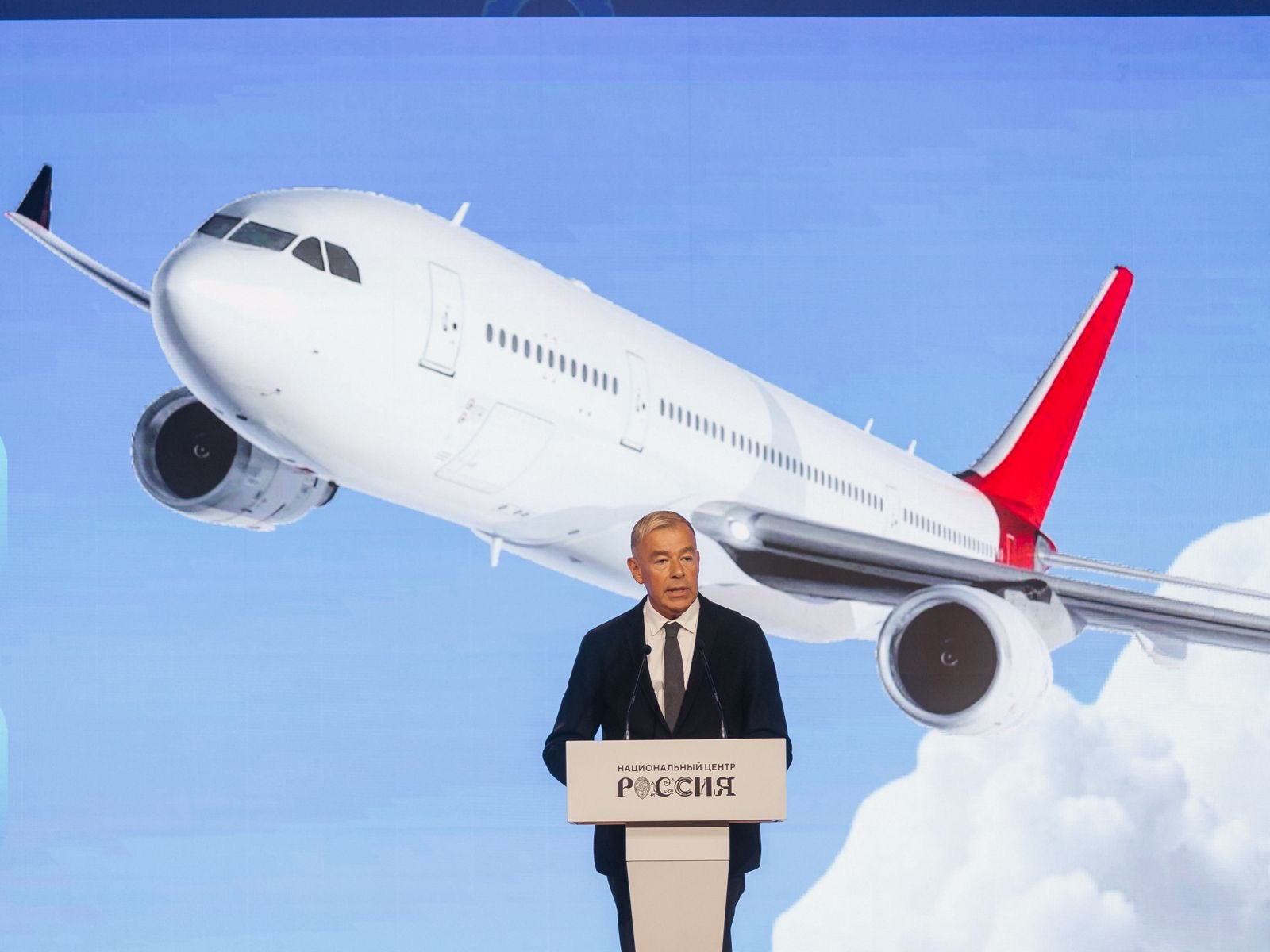 Вице-президент РСТ Дмитрий Горин: россияне могут путешествовать без виз в 114 стран