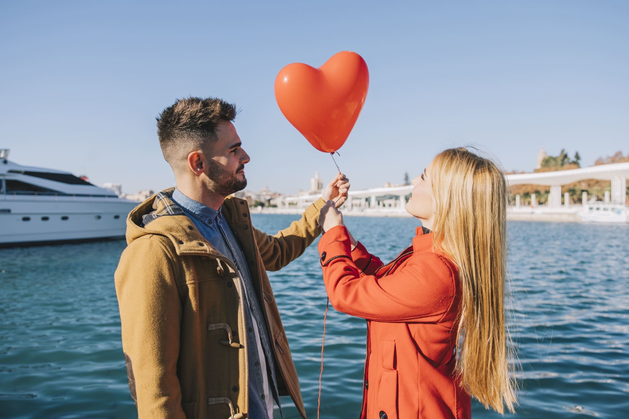 Поездки на 8 марта туристы часто покупают в подарок любимым женщинам